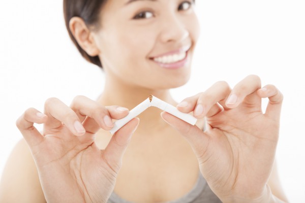 Упреки близких не помогают людям бросить курить, - ученые